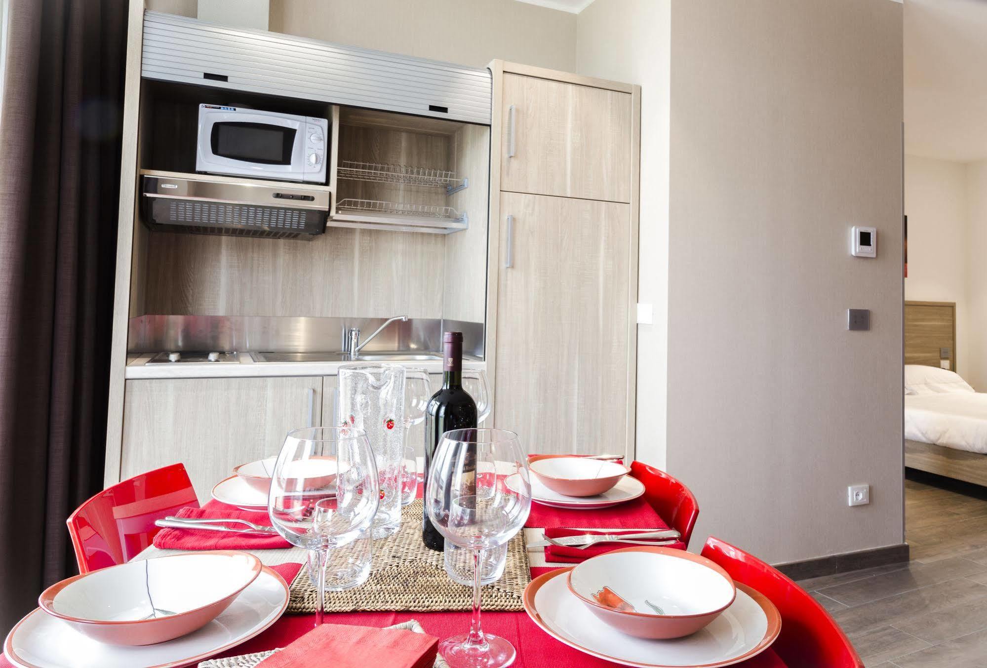 Privilege Apartments Вімеркате Екстер'єр фото