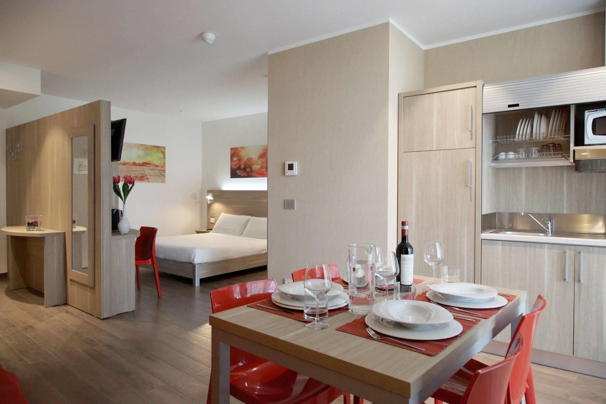Privilege Apartments Вімеркате Екстер'єр фото