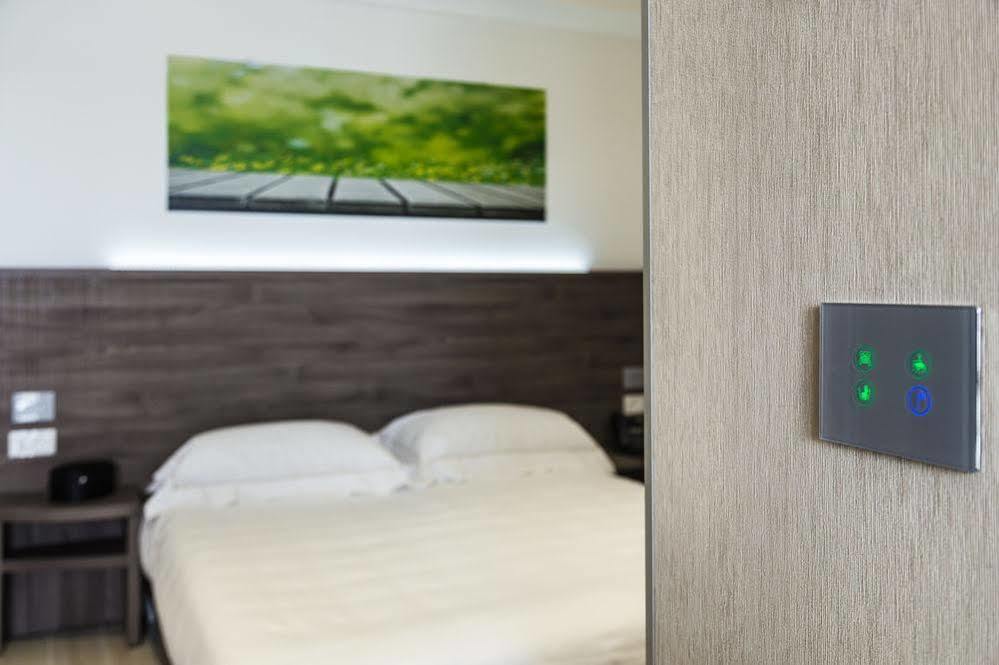 Privilege Apartments Вімеркате Екстер'єр фото